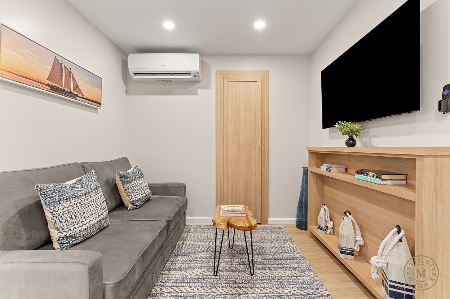 102-Regatta Suite-03 copy