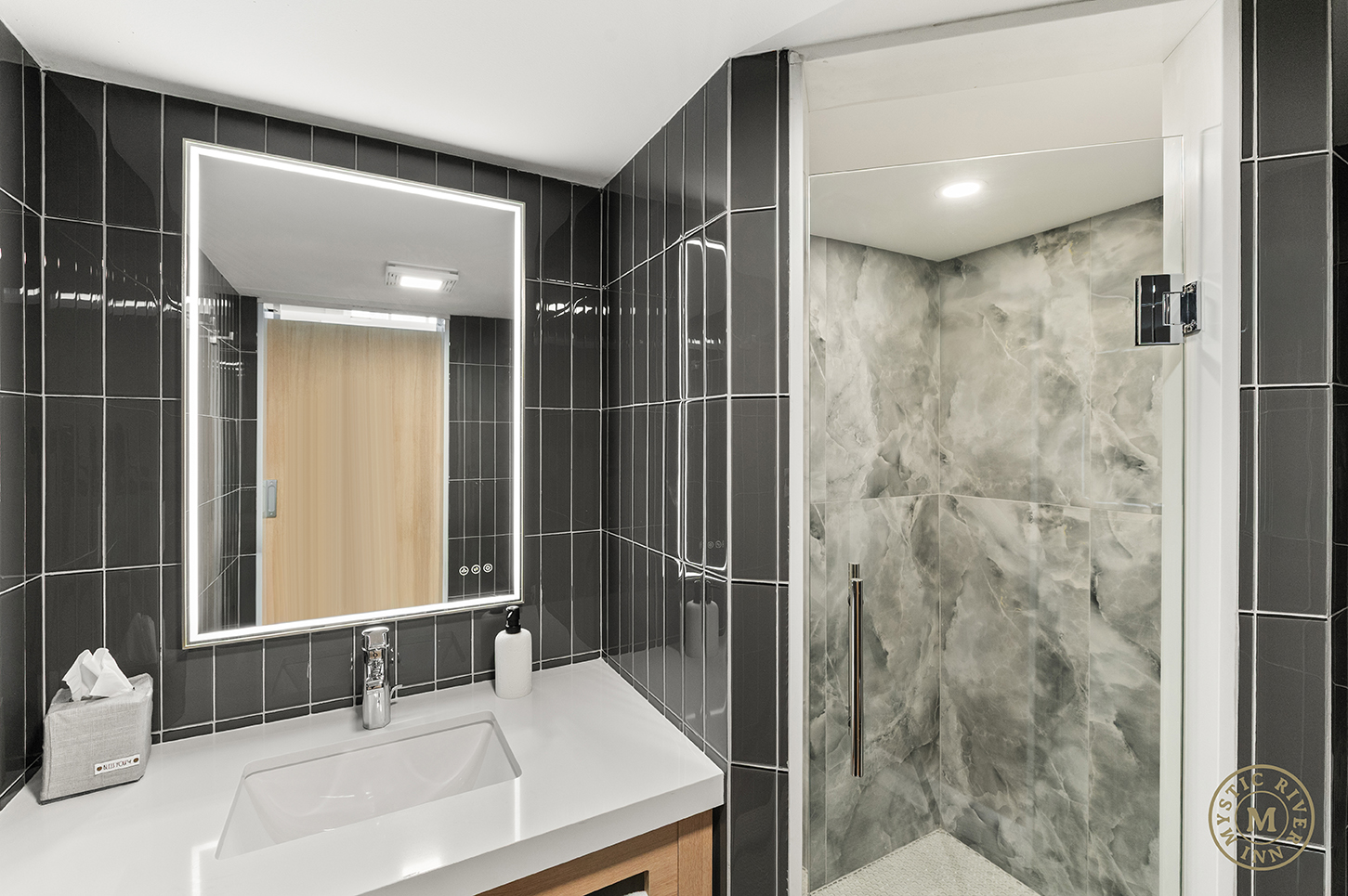 201-Anchor Suite-20 copy