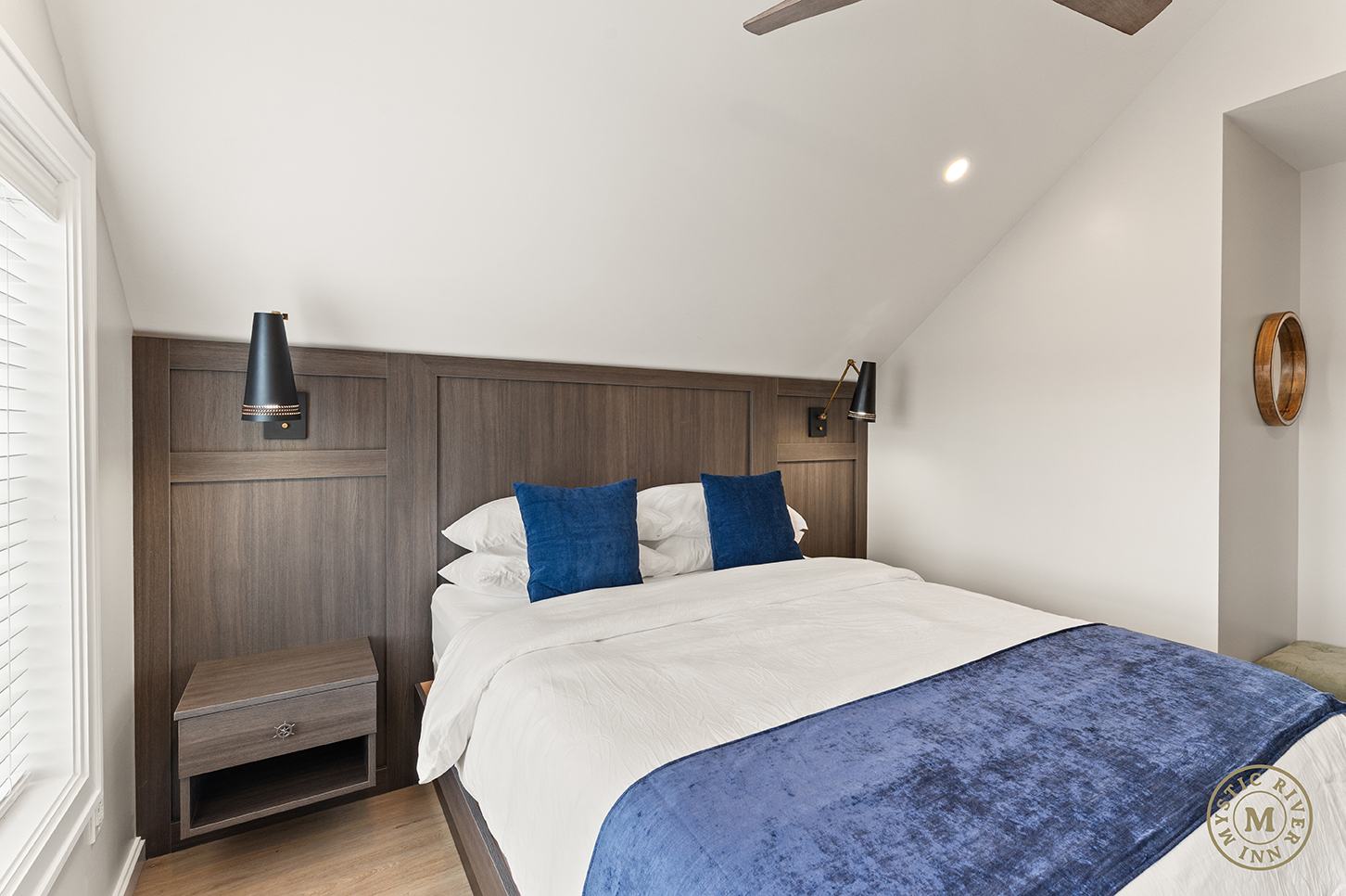 301-Captain Suite-08 copy